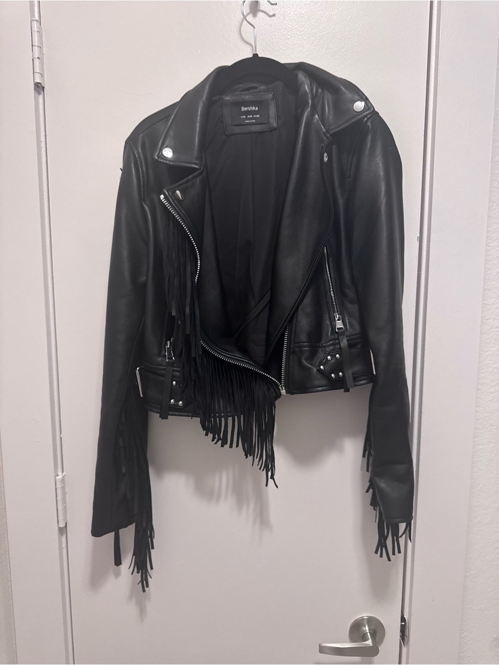 Women’s Medium Bershka Black Faux Leather Fringe Moto Biker Jacket *Damaged*